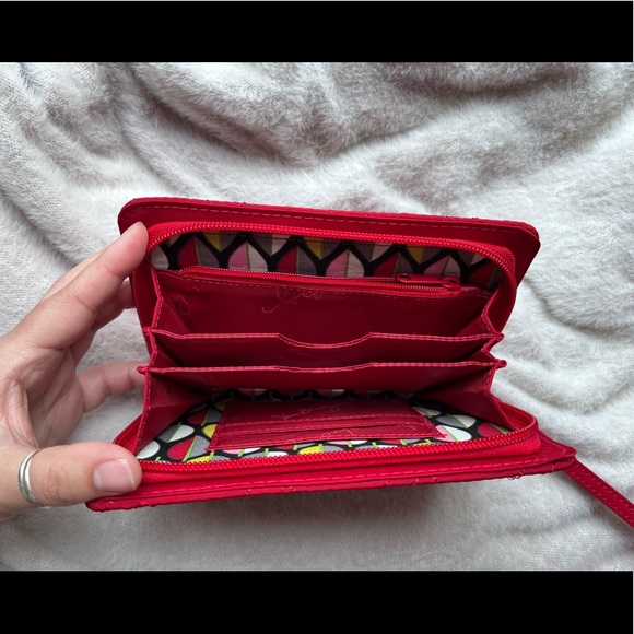 ❣️Vera Bradley Red Wristlet Wallet❣️ - Picture 10 of 13